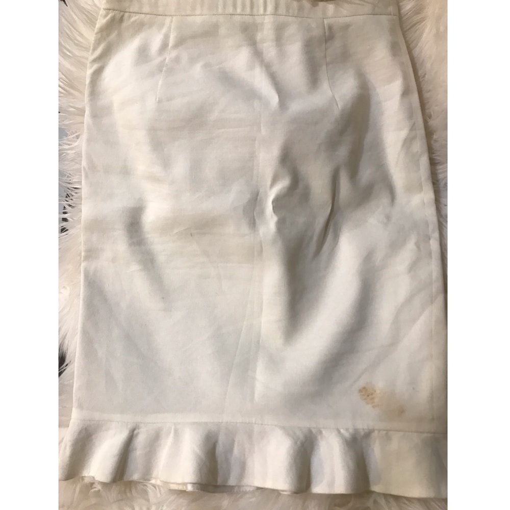 White pencil skirt